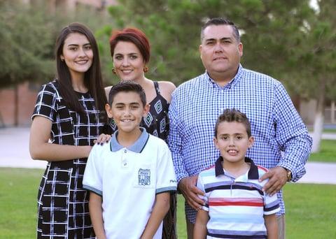 10072016 Felices en familia