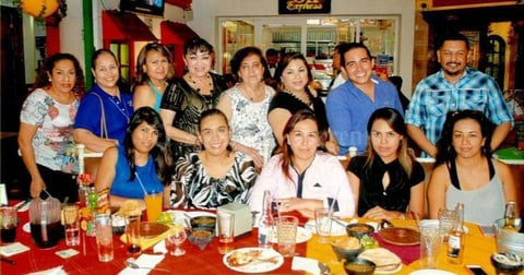 11072016 CELEBRAN SU DíA.  Personal de agencias de viajes de la región en su festejo en conocido restaurante.