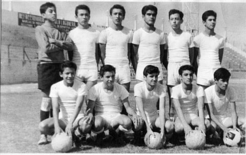 03072016 Equipo El Oviedo: Mario Escajeda, Ricardo García, Carlos Rodríguez, Ernesto Muñoz Linares, Ricardo Ortega, Jaime Toral y Juan Méndez, hace algunas décadas.