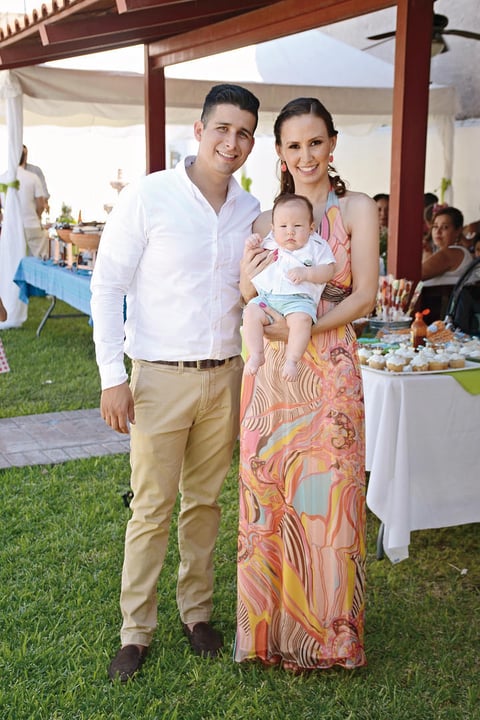 14072016 EN FESTEJO.  Jair, Daniel y Astrid.