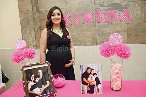 14072016 FELIZ EN SU BABY SHOWER.  Ana Karen Baca Huerta.
