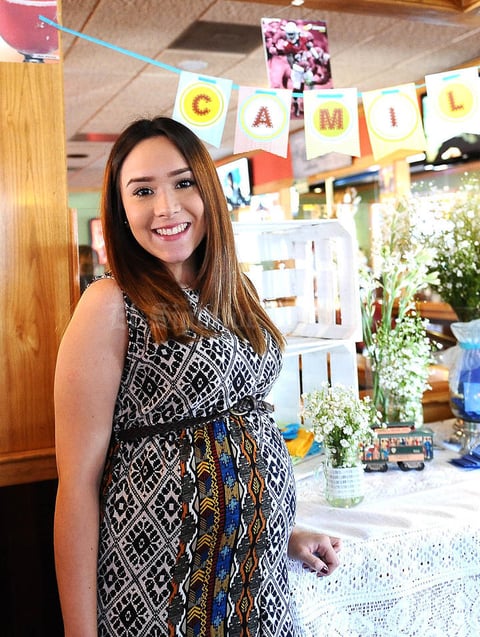 21072016 FUTURA MAMá.  Goretti Duarte en su fiesta de canastilla.