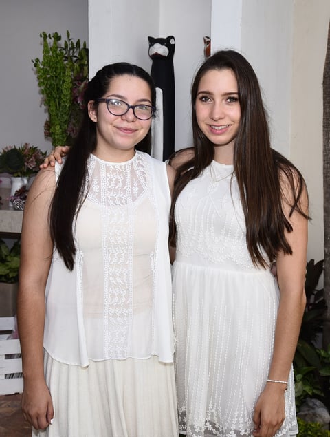 Andrea y Luciana.jpg