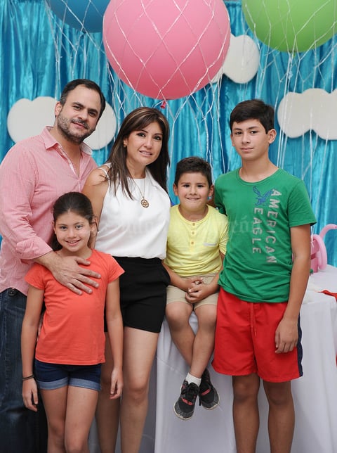 Eduardo, Laura, Pablo, Fernando y Ana Laura.jpg
