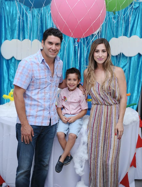 Gustavo, Ana Caro y Rodrigo.jpg