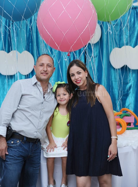 José, Sofía y Ana Lorena.jpg