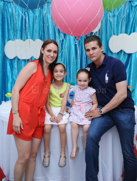 Olga, Natalia, Sofía y Miguel.jpg