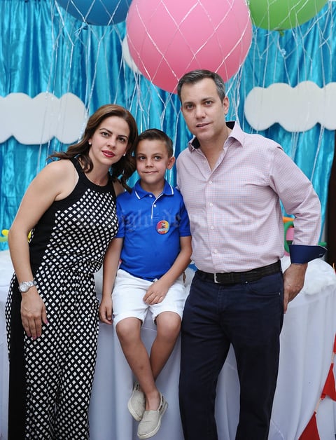 Velia, Alejandro y Alejandro.jpg