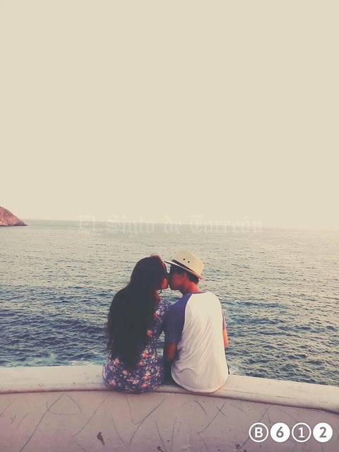 24072016 LINDA POSTAL.  Andrea y Óscar.