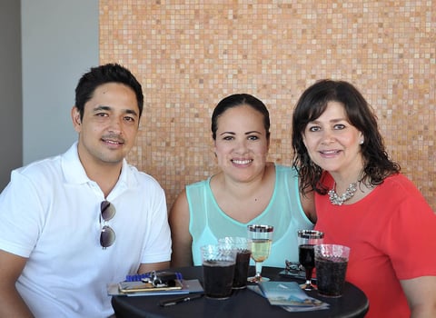 24072016 Ernesto, Ana y Karla.