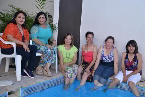 26072016 UN AñO MáS.  Peregrina celebró su cumpleaños en compañía de sus amigas, Lucy, Lourdes, Blanca, Gaby y Mayela.