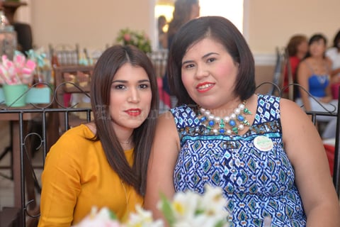 26072016 Felicitan a la novia