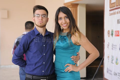 27072016 EN EL TEATRO.  Francisco y Estefany.