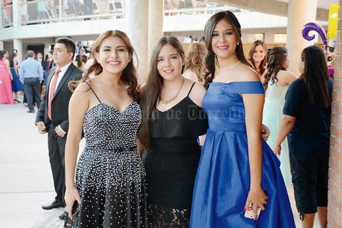 27072016 FIESTA DE GRADUACIóN.  Marisol, Karime y Valeria.