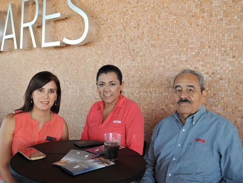 28072016 EN COCTEL.  Beatriz, Norma y Guerrero.
