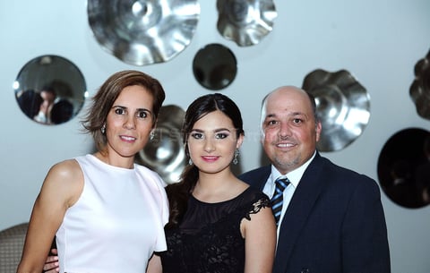 Bety, Pilar y Lacho.jpg