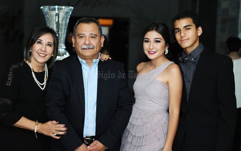 Pilar, Daniela, Raúl y Beto.jpg