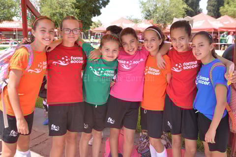 Anafer, Úrsula, Ianina, Sofi, Luciana, Ana y Lucía.jpg