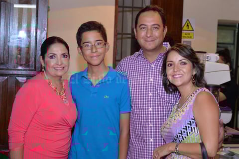 03082016 Roger, Victoria y Sergio.