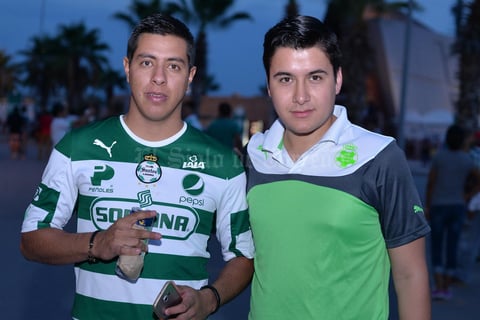 04082016 EN EL FUT.  Omar Olivas y Omar Fuentes.