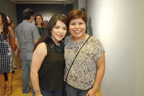 04082016 EN RECIENTE EXPO.  María y Martha.