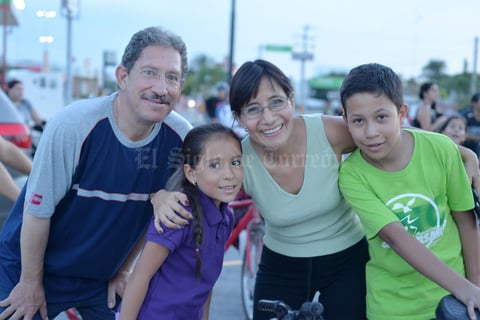 08082016 Mayra, Diego, Ana Iveth y Génesis.