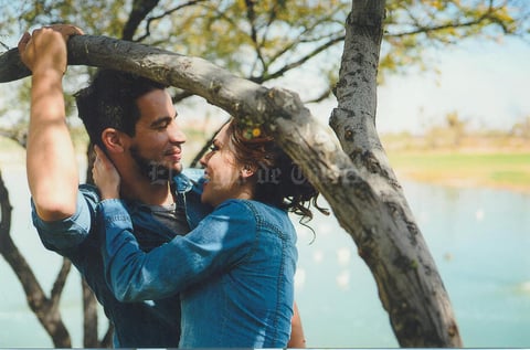 06082016 Francisco Padilla Ponce y María Esther Rodríguez Cisneros unen sus vidas en matrimonio hoy en la Capilla Los Ángeles en punto de las 19:00 horas. Después de ser declarados marido y mujer, ofrecerán una reunión para amigos y familiares en Montebello a las 21:30 horas.