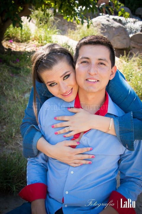 05082016 Hoy llegan al altar de la Capilla de la Resurrección del Señor, Ing. Carlos Andrés de la Cruz Santana y Lic. Adriana Guadalupe Caldera Aparicio, para unirse en sagrado matrimonio. La recepción será en Centro de Convenciones La Española donde pasarán una noche especial en compañía de sus seres queridos.- Fotografía Laru