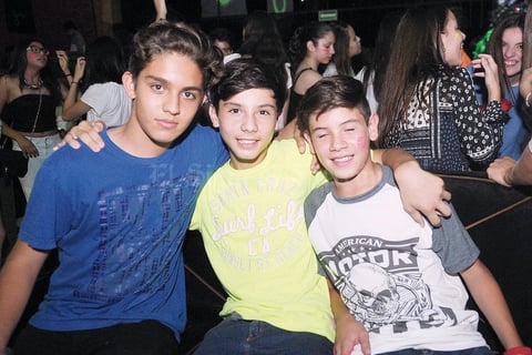 07082016 SE DIVIERTEN.  Calo, Aleck y Jorge.