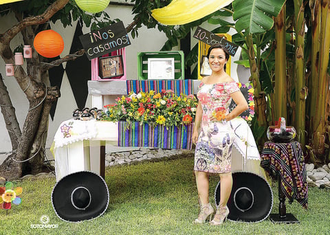 07082016 Invitadas de la novia pasando un agradable momento.