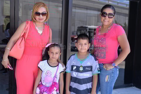 09082016 Erika, Sofía, Gerardo y Liliana.