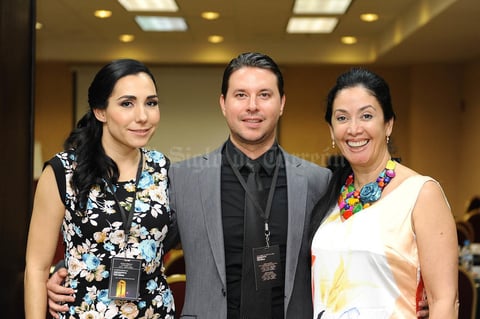 10082016 Mayte, Abraham y Patricia.