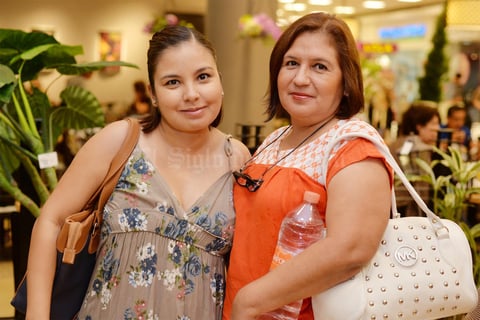 10082016 Sandra y Paola.