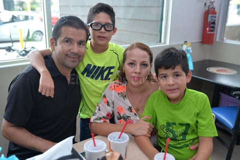 16082016 Mauro, Mauro, Dalia y Diego.