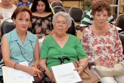 15082016 Lupita y Almida.