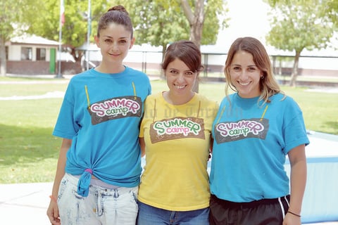 16082016 CONTENTAS.  Diana, Karla y Karla.