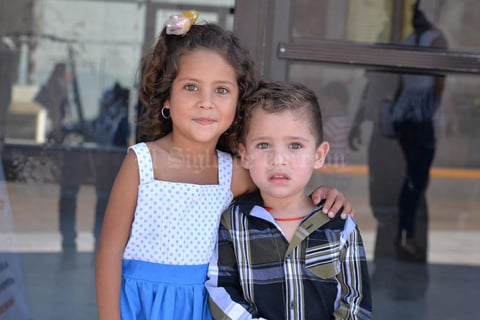 14082016 POSAN PARA LA CáMARA.  Yissel y Eduardo.