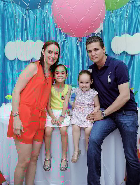 13082016 Olga, Natalia, Sofía y Miguel.