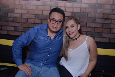 11082016 Víctor y Karla.