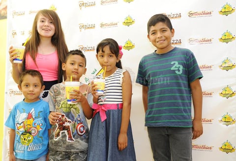 11082016 Julissa, Leonel, Deyvi, Melanie y Daniel.