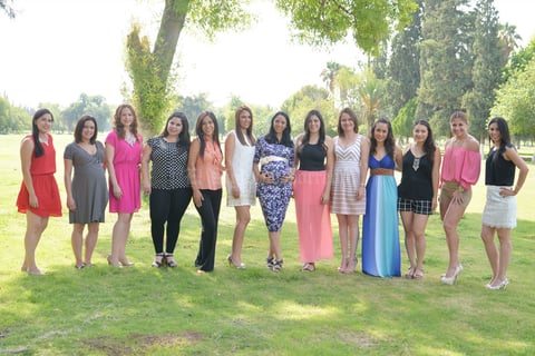 Nydia con sus amigas