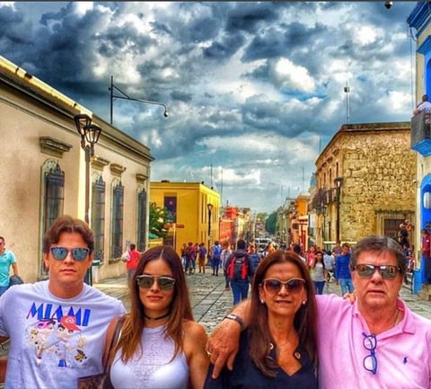 Ximena Navarrete tiene muy buena relación con la familia de su prometido.