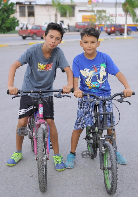 23082016 Ángel y Nasir.