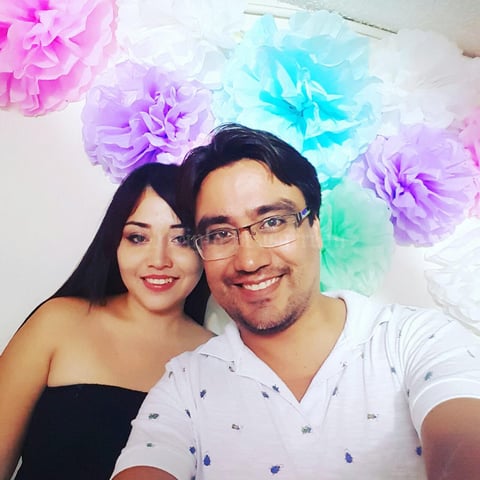 22082016 FESTEJA SU CUMPLE.  Silvia Paloma Vidaña Muñoz acompañada de su papá, Jorge Vidaña.