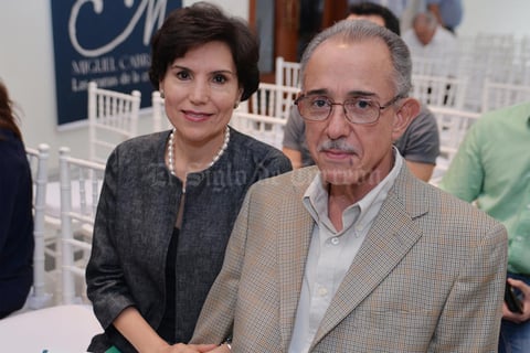 25082016 Georgina y Boyardo.