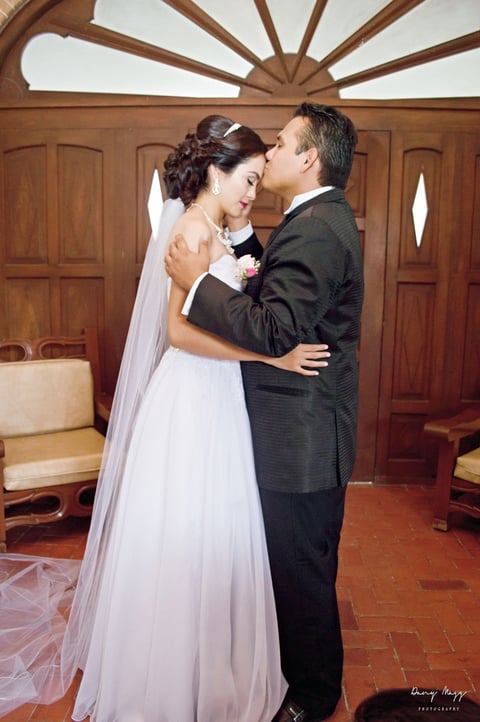 21082016 En la Parroquia Los Ángeles, el 30 de julio, Daniela Quiroz Flores y Luis Fernando Torres Reyes unieron sus vidas para siempre. Los padres de la feliz pareja son Dr. Fernando Torres Moreno y Dra. Romy Reyes Valdez; Ing. Víctor Hugo Quiroz Flores y Lic. Martha Flores Robles. - Dany Magg Fotografía.