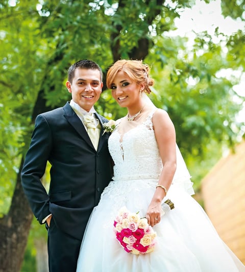 21082016 El 29 de julio, Kristian Eduardo Carrera Aranda y Ana Isabel Mata Ramírez tuvieron su tan esperado enlace matrimonial. Ricardo Carrera Rangel y María Isabel Aranda Sandoval, Juan Mata Chávez y María Lucila Ramírez Aparicio, fueron participes del amor eterno que juraron sus hijos ante el altar de la Parroquia Los Ángeles en la ciudad de Torreón, Coahuila. - Crea Fotografía.