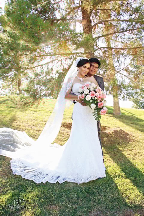 21082016 Ana María Ortiz Ovalle y Manuel Alejandro Gaytán Luna se juraron amor eterno en el altar de la Iglesia Inmaculado Corazón de María el 23 de julio a las 20:15 horas. Fueron testigos de esta unión sus padres, Ana María Ovalle Cardoza y Fidel Ortiz Riojas; María Guadalupe Luna Berruecos y Juan Manuel Gaytán Cacho. - Valeria Deccarett