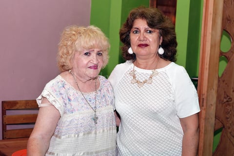 29082016 Claudia, Zoila y Paty.
