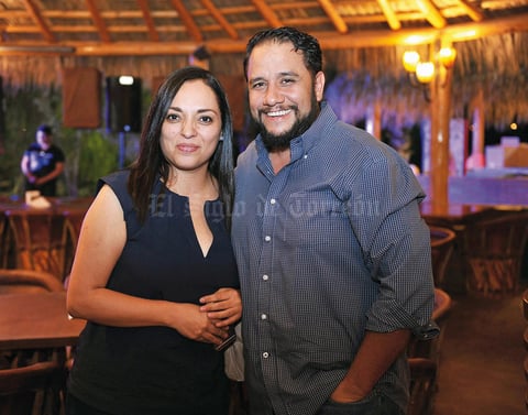 28082016 EN PAREJA.  Mariana y Jorge.